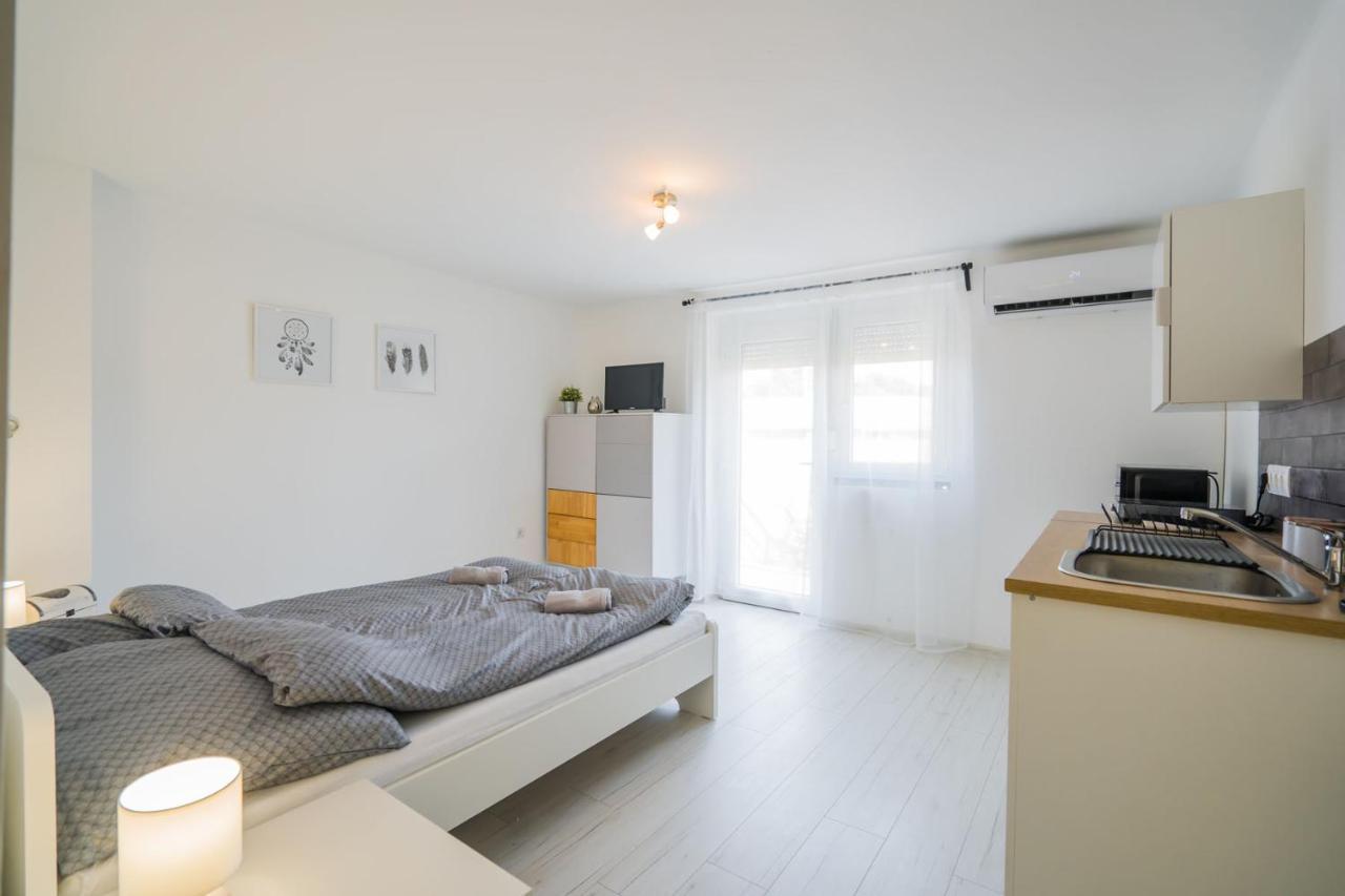 Zigzag Apartman Siofok Exterior photo